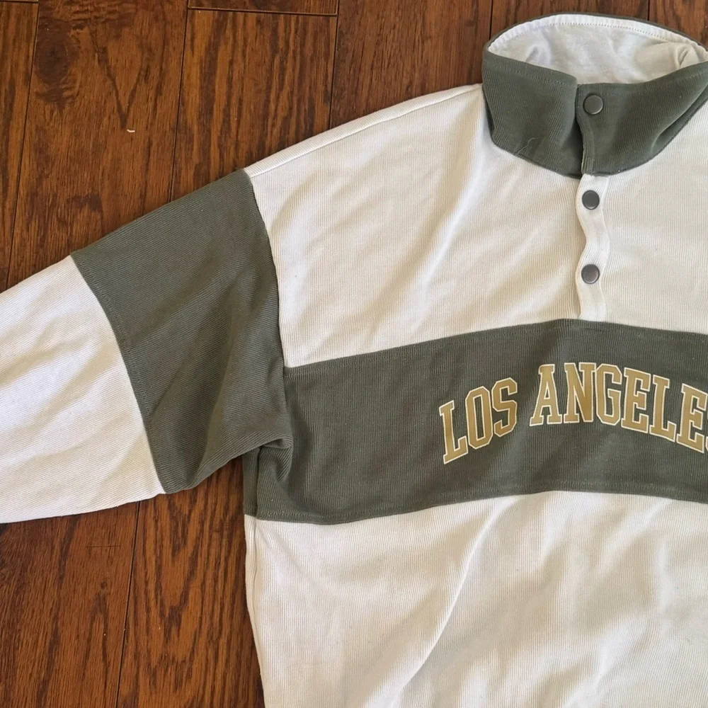 Forever 21 Los Angeles Graphic Rugby Pullover in Green/White | size Medium